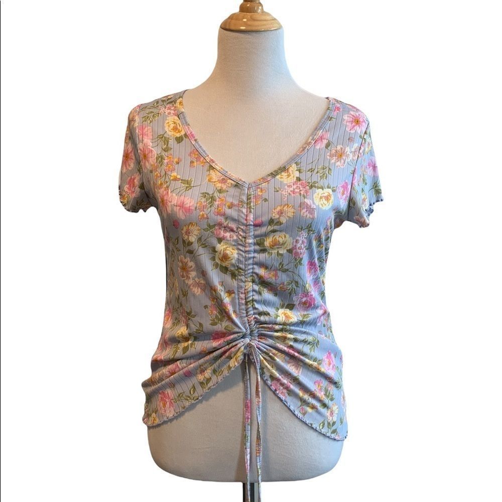 Full Circle Trends | Blue & Floral Ruffle Hem T-shirt